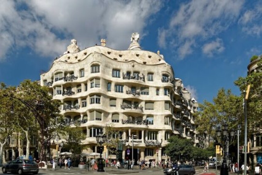 Casa Mila-1